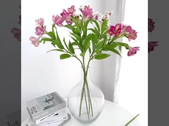 Un bouquet de fleurs de luxe pour le salon et la table à manger