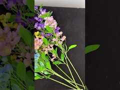 Simulation de la beauté avec des doigts photographiques et photographiques, accessoires de décoration, fleurs simples, petites fleurs artificielles
