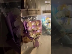 Saison des remises de diplômes, fleurs éternelles, roses, asters, fleurs séchées, savons finis, fleurs, naissance