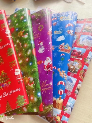 Un bon prix. Conception populaire de Noël de la taille 50cm*70cm de petit pain de papier d'enveloppe de cadeau de conception en ligne