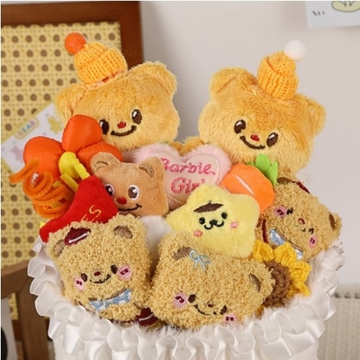 Un bon prix. Bouquet d'ours au beurre mignon jouets fourrés dessin animé petite poupée Bouquet cadeau pour petite amie en ligne