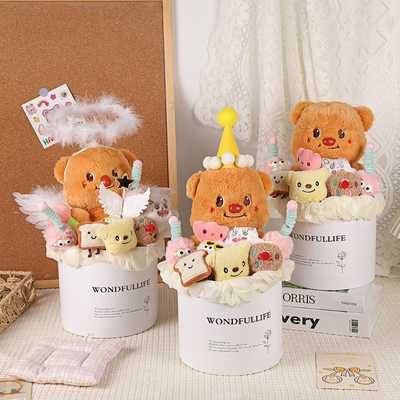 acheter Croûte jaune main tenant la poupée bouquet de diplôme ours en pot cadeau de fête copine anniversaire chinois de la Saint-Valentin main tenant le cadeau de fleurs online manufacture