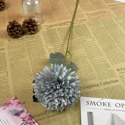 Un bon prix. Nouveau fabricant fournit des boules d'oignon artificielles en stock pour les fleurs de soie de mariage, la décoration intérieure et les couronnes de Noël. en ligne