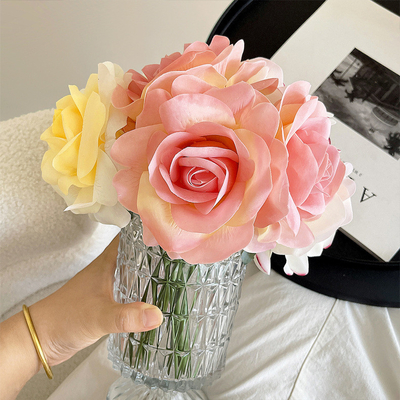 Un bon prix. Simulation humide de style automne européen fleur de rose fleur de photographie salon fleur fausse style vacances bouquet fleur de décoration de la maison en ligne
