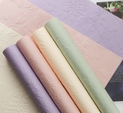 acheter Papier d'emballage de fleurs en relief rose en relief 3D pour les arrangements spéciaux online manufacture