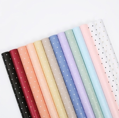 acheter Papier d'emballage de fleurs, points de polka de Cynthia, boutique de fleurs de papier Ouya, papier d'emballage de fleurs, papier d'emballage de cadeaux d'art floral, matières de gros online manufacture