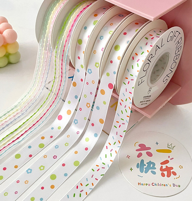 Un bon prix. Blanc/ Couleurs personnalisées Journée internationale de l'enfance Bonbons Ruban de cacao Bouquet de fleurs Boucle de nœuds en ligne