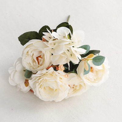 acheter Simulation de bouquet de roses de petite poignée de style européen, fleurs fausses, décoration du salon, bouquet simulé de 6 hortensias, roses d'hibiscus online manufacture