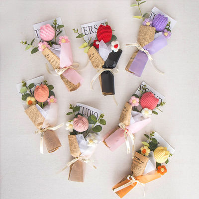 acheter La boîte-cadeau à fleurs rose à la fête des mères, bouquet fini. fabrication en ligne