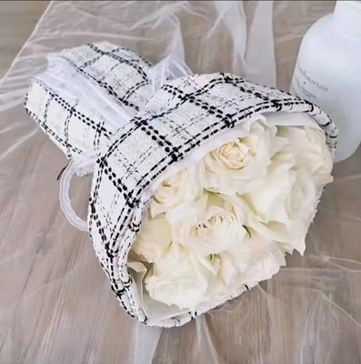acheter Les grilles luxueuses modèlent le fleuriste Packing Fabric du tissu 150cmx50cm de papier d'emballage de bouquet de fleur online manufacture