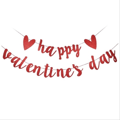 Un bon prix. Couleur rouge d'obtention du diplôme de valentines de jour de bannière heureuse moderne de signe en ligne