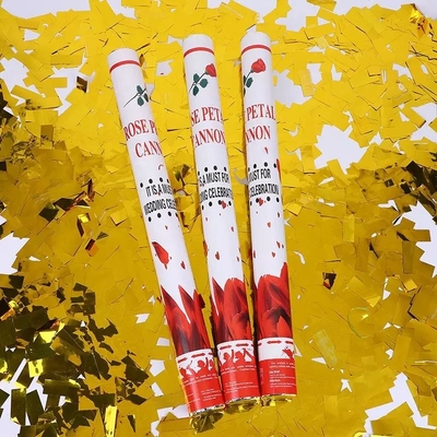 Un bon prix. Canon l'épousant tenu dans la main de confettis de noce de décoration de bouton-pression qui respecte l'environnement en gros de confettis pour épouser en ligne