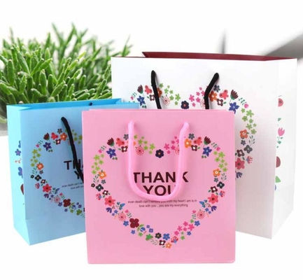 Un bon prix. Feuilles de papier fluorescentes 70 g/m² en différentes couleurs 500 feuilles par paquet en ligne
