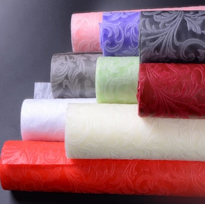 Un bon prix. 100 feuilles de papier coloré à haute opacité pour l'emballage de fleuriste en ligne