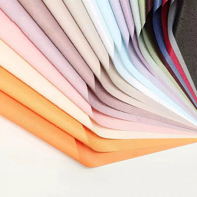 Bon prix Papier tissé coloré sur mesure différents fleuristes papier d'emballage ignifuge en ligne