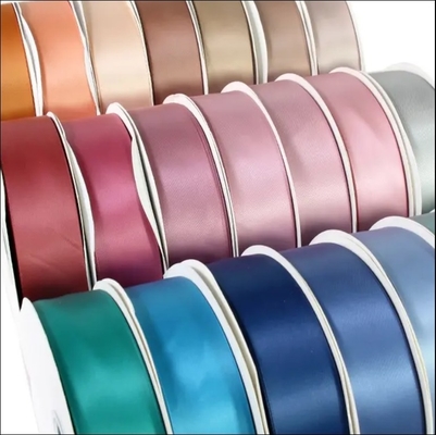 Un bon prix. Ruban satiné double face de 100 mètres 38 mm pour la célébration des fêtes en couleurs pastel en ligne