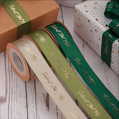 Un bon prix. Ruban en satin personnalisable en feuille d'or rose en ligne