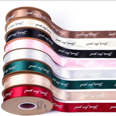 Un bon prix. 3mm-100mm bande de satin personnalisée enveloppement cadeau arc-en-ciel coloré gros grain bande d'emballage de fleurs en ligne