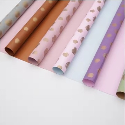 Bon prix Papier d'emballage de fleuriste de nombreuses couleurs pour bouquets personnalisés Emballage cadeau coréen étanche en ligne