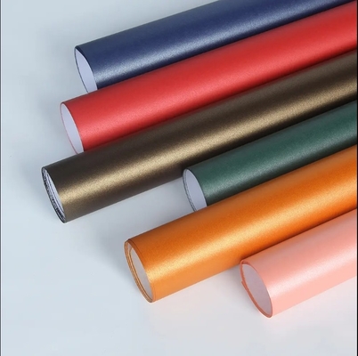 Un bon prix. Papier en carton perlé à double face, de couleurs variées, destiné aux fabricants de papier en ligne