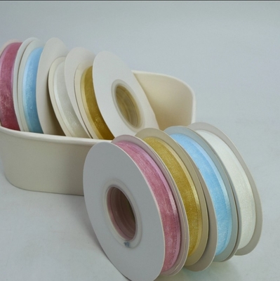 Un bon prix. Fabrication de ruban d'emballage cadeau en gros Ruban de chiffon arc satin décoratif enveloppe cadeau pour les vacances et les fêtes en ligne