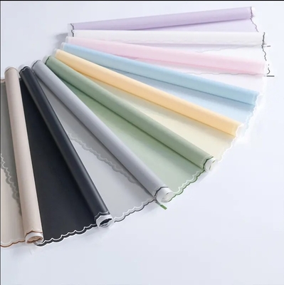 Bon prix 58CM * 58CM OPP feuilles de papier d'emballage floral pour les fleurs fraîches Bouquet d'emballage cadeau en ligne