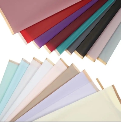 Bon prix Papier d'emballage en plastique coréen imperméable pour les bouquets de fleurs en ligne