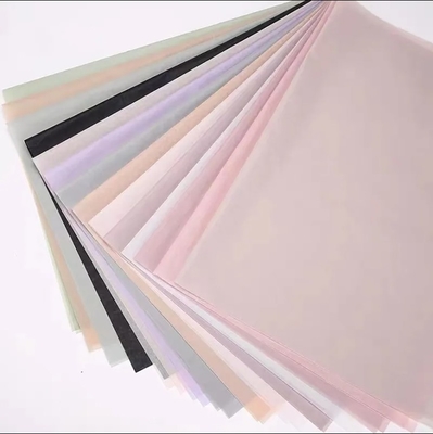 Bon prix Papier d'emballage imprimé sur mesure pour les emballages cadeaux 63X35X10 cm Taille du colis en ligne