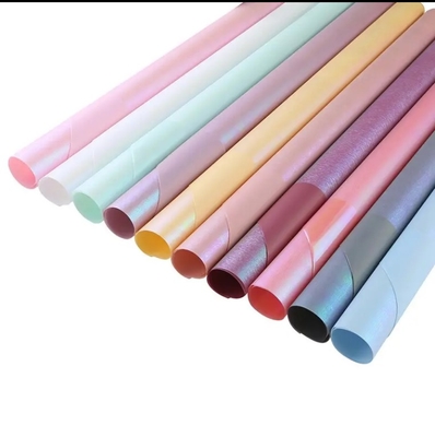 Bon prix Rouleau de papier d'emballage de fleurs de couleur personnalisé pour la promotion des fleurs fraîches en ligne