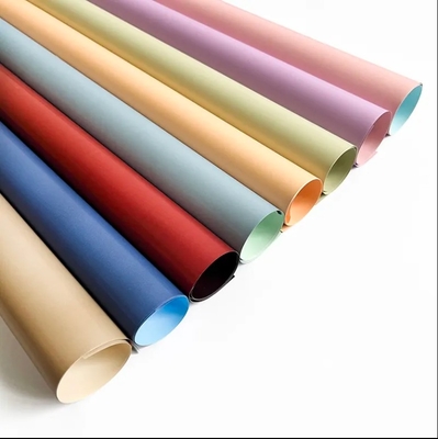Un bon prix. 2024 vente à chaud papier ouya coréen imperméable à l'eau papier de fleurs boutique papier d'emballage papier fleuriste papier pour fleurs fraîches en gros en ligne