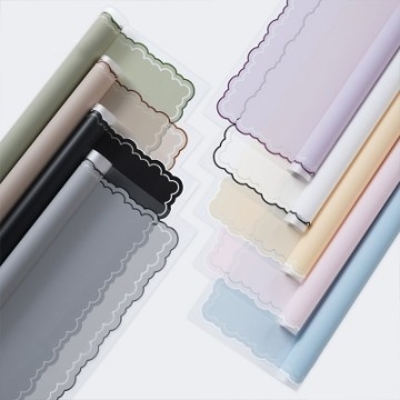Nouveau style petit papier de mouchoir pour emballer les fleurs, papier d'emballage de fleurs à base de film anti-gelée de fruits, papier d'emballage de fleurs de bouquet de fraises