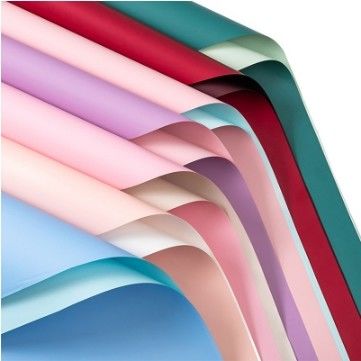 Un bon prix. Papier d'emballage de fleurs en deux couleurs Matériau d'emballage de cadeaux pour boutique de fleurs et d'art par Ou Ya Paper en ligne