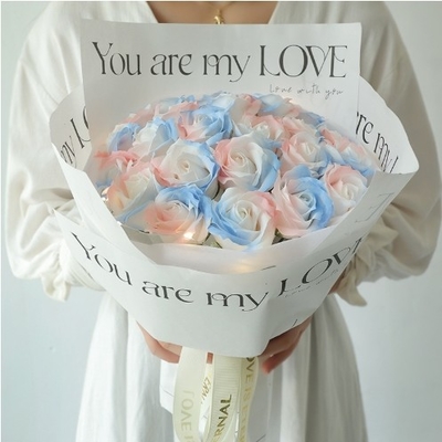 Un bon prix. Cadeau de la Saint-Valentin glace écrasée rose bleue savon bouquet de fleurs pour la petite amie meilleur ami fleur d'anniversaire en ligne