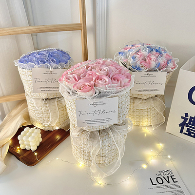 Un bon prix. Bouquet de savon 20x35cm avec rose de couleurs multiples en ligne