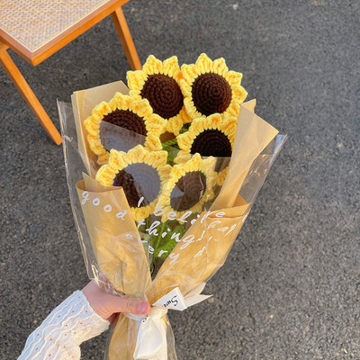 Un bon prix. Kit de bouquets de tulipes à crochet fait à la main Fleurs de fil de tricot de bricolage Cadeau de la Saint-Valentin pour la petite amie Cadeau de l'enseignante en ligne