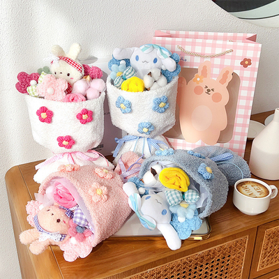 Un bon prix. Cadeaux de la fête des mères de la Saint-Valentin en peluche lapin bouquets de poupées finies pour les copines ou muses comme cadeaux d'anniversaire en ligne