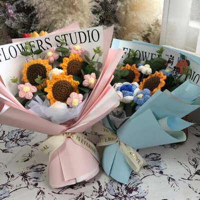 Un bon prix. Cadeaux d'examen Bouquets de fleurs Fleurs séchées en laine Bouquets de soleil et roses pour les copines et les meilleures amies comme cadeaux d'anniversaire ou de remise de diplômes en ligne