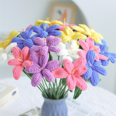 Un bon prix. Bouquet de tulipes à tricoter à la main à crochet Faux décor floral de table pour la variété de tulipes de la Saint-Valentin / cadeau en ligne