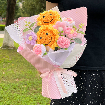Un bon prix. Visage souriant Tournesol et tournesol commun Bouquet de fleurs en laine Produit fini Cadeau d'anniversaire et de la Saint-Valentin Fleurs tricotées artisanales Gros de produits transfrontaliers en ligne