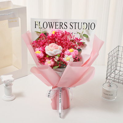 Un bon prix. Rose et souffle de bébé Fleurs séchées Bouquet tricoté Arrangement floral en fil tissé à la main 30x30 cm en ligne