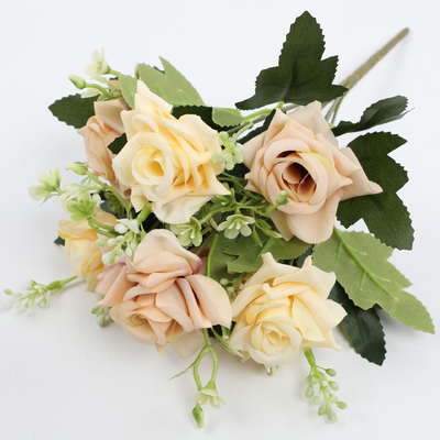 Un bon prix. Produits de décoration domestique à base de roses artificielles, accessoires de tournage de mariage, fleurs artificielles en ligne