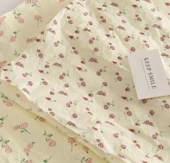 Un bon prix. Papier d'emballage à base de fleurs rose neige et poire en ligne