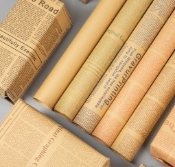 Un bon prix. Papier d'emballage à base de fleurs en ligne