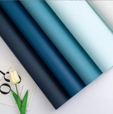 Un bon prix. Nouveau produit: papier d'emballage de fleurs à l'aquarelle de l'île des fleurs de style coréen, film perlé imperméable à l'eau, papier d'emballage de bouquet de fleurs en gros en ligne