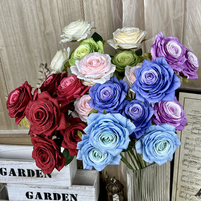 Un bon prix. Trois mille imitations de roses en couches bouquets de fleurs réels et faux pour les mariages, décorations de fleurs en soie artificielle haut de gamme, décorations de salon en ligne