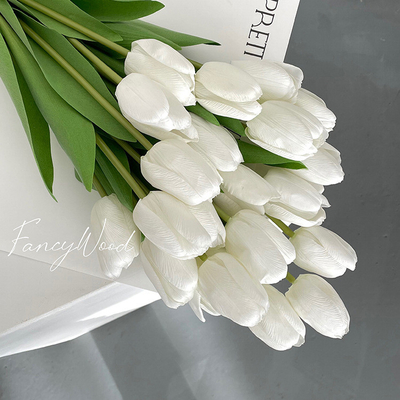 Un bon prix. Bouquet simulé avec touche hydratante, arrangement de fleurs de tulipes haut de gamme, décoration de gâteau de salon, décoration de fleurs fausses, fleurs séchées en ligne