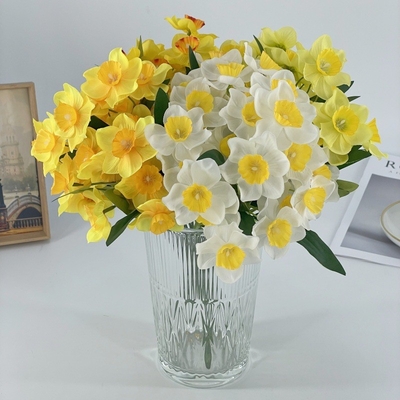 Un bon prix. Un bouquet de fleurs de narcisse pour un salon frais et propre et la décoration de la table à manger, art floral artificiel, fleurs de soie et fleurs artificielles en ligne