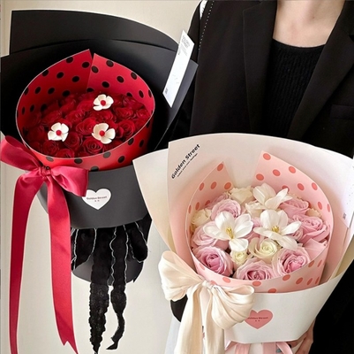 Un bon prix. Papeterie de bouquet de fleurs de la fête des mères Populaire Waltz Polka Dot Feuille en forme d'une pièce pour les arrangements floraux en ligne