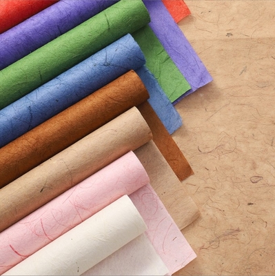 Un bon prix. Papier en fibres de lin épaissis avec une touche haut de gamme pour papier d'emballage de bouquet de fleurs et matériaux artisanaux de fleuristerie en ligne