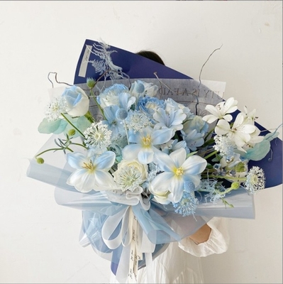 Un bon prix. Film épaissit en gelée, cellophane coloré semi-transparent, bouquets de fleurs, enveloppe de fleurs imperméable à l'eau, papier cristallin, matériau d'emballage pour l'art floral en ligne